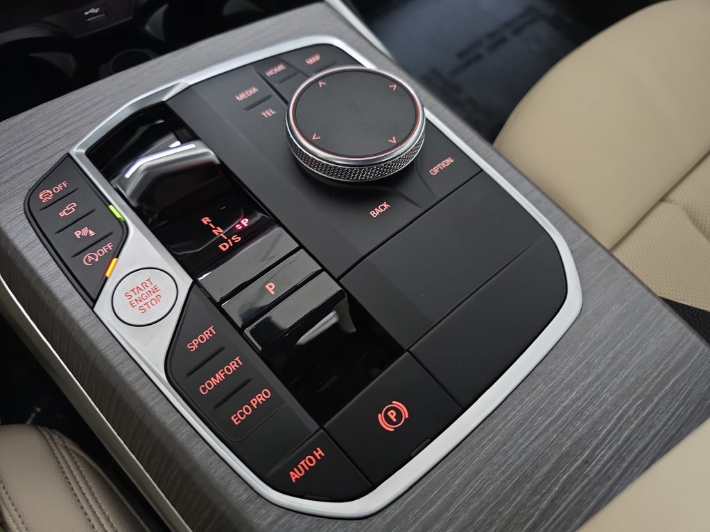 New 2026 BMW 430i Coupe w/ Premium Package RWD image 16