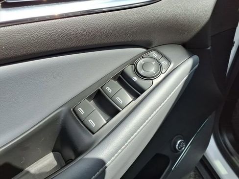 Used 2022 Buick Enclave Essence w/ Experience Buick Package image 17