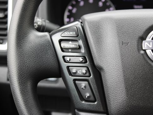 Certified 2022 Nissan Frontier SV AWD/4WD image 16
