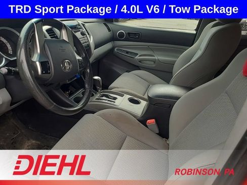Used 2012 Toyota Tacoma 4x4 Access Cab V6 w/ TRD Sport Pkg image 12