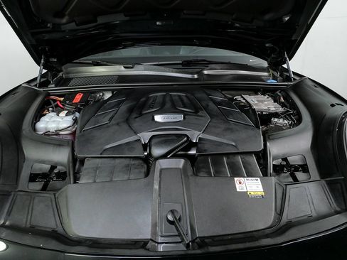 Certified 2023 Porsche Cayenne image 36