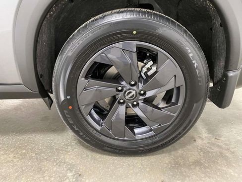 New 2026 Nissan Rogue SV image 7