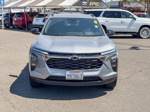 Used 2026 Chevrolet Trax RS FWD image 6