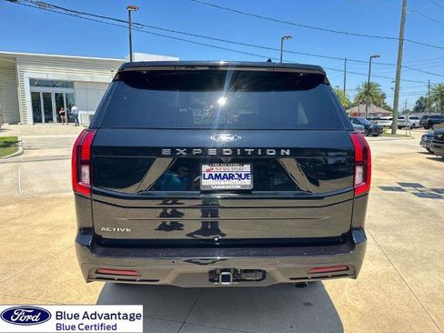 Certified 2025 Ford Expedition Active AWD/4WD image 8