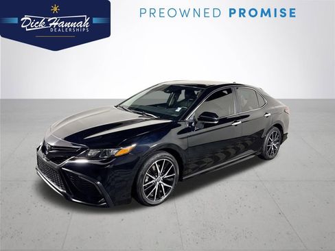 Used 2023 Toyota Camry SE image 1
