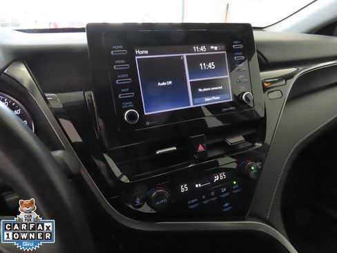 Used 2024 Toyota Camry SE image 18