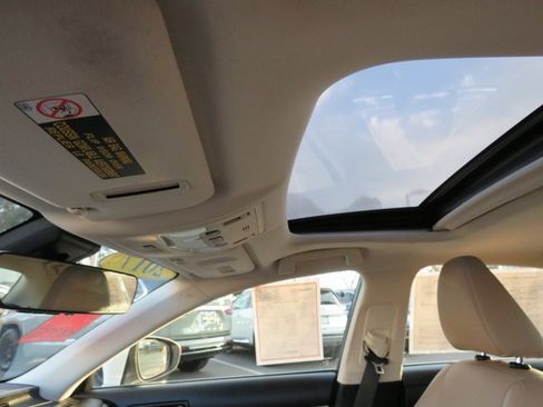 Used 2017 Lexus IS 200t image 34