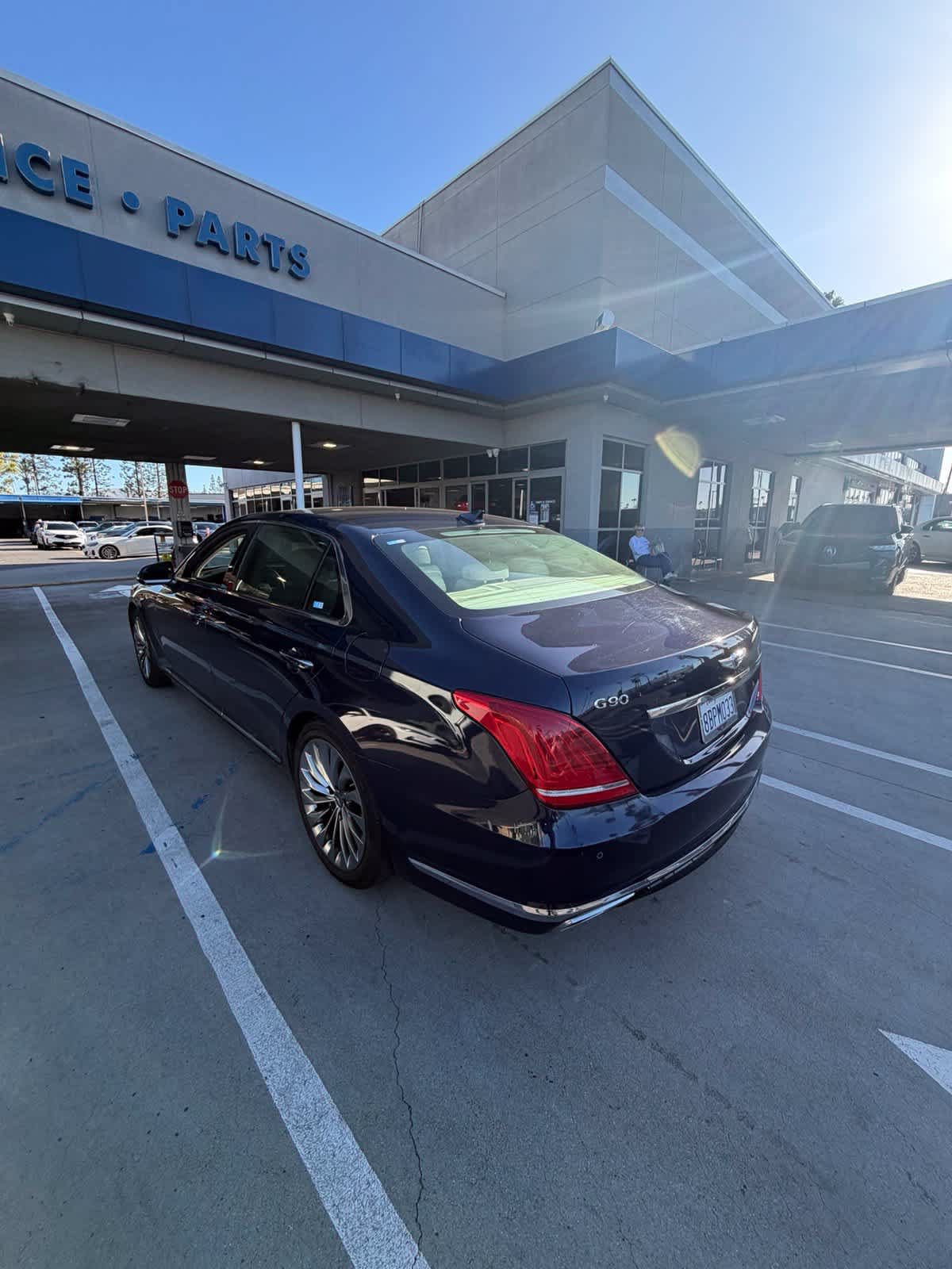 Used 2018 Genesis G90 5.0 Ultimate RWD image 8