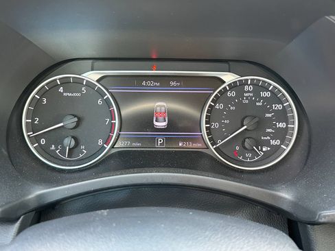 Used 2025 Nissan Sentra SR FWD image 26