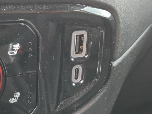 Used 2023 Chevrolet Silverado 1500 RST AWD/4WD image 18