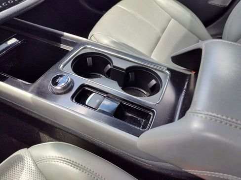 Used 2022 Lincoln Corsair AWD w/ Equipment Group 101A image 22