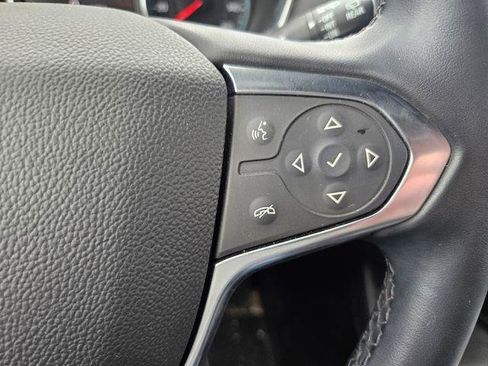 Used 2023 Chevrolet Traverse LT FWD image 15