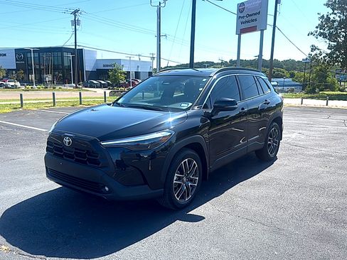 Used 2026 Toyota Corolla Cross XLE w/ Convenience Package AWD/4WD image 2