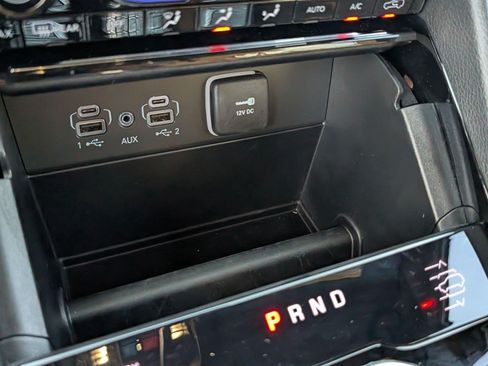 Used 2025 Jeep Grand Cherokee Summit AWD/4WD image 20