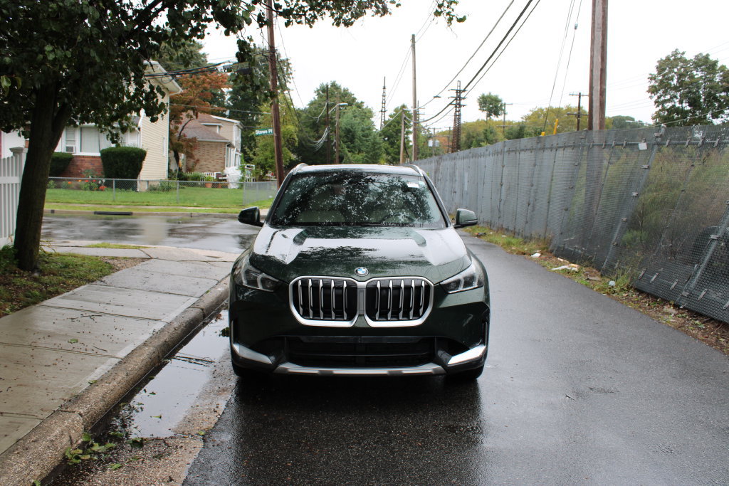 Used 2025 BMW X1 xDrive28i w/ Convenience Package AWD/4WD image 3