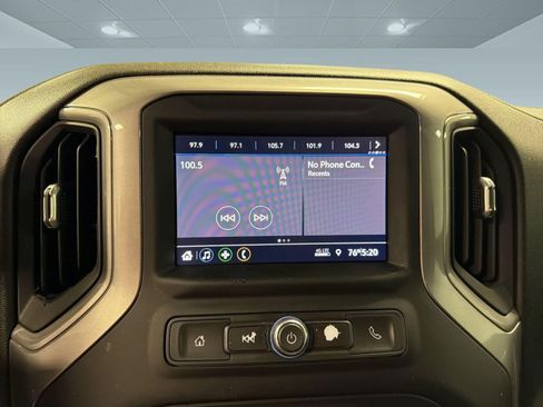 Used 2021 Chevrolet Silverado 1500 Custom image 24