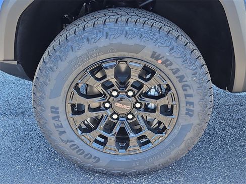 New 2026 GMC Canyon Elevation w/ Convenience Package image 13