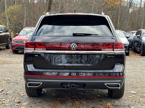 New 2026 Volkswagen Atlas SE image 3