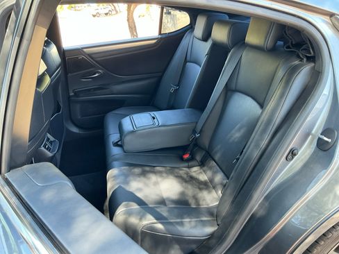Used 2021 Lexus ES 350 F Sport w/ Accessory Package FWD image 17