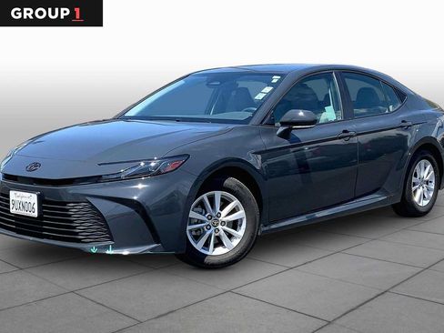 Certified 2025 Toyota Camry LE FWD image 1