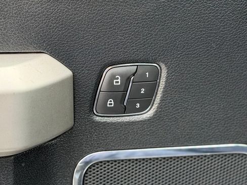 Used 2019 Ford F350 Lariat w/ Chrome Package AWD/4WD image 21