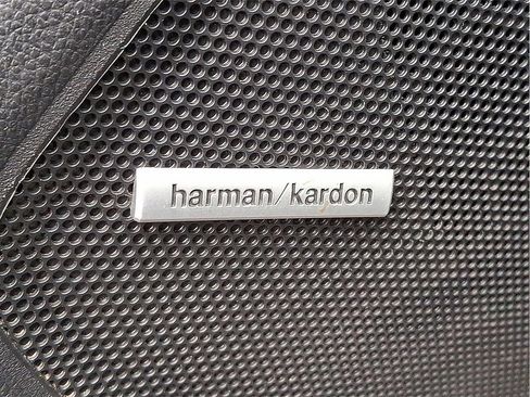 Used 2019 Subaru Outback 3.6R Touring image 29