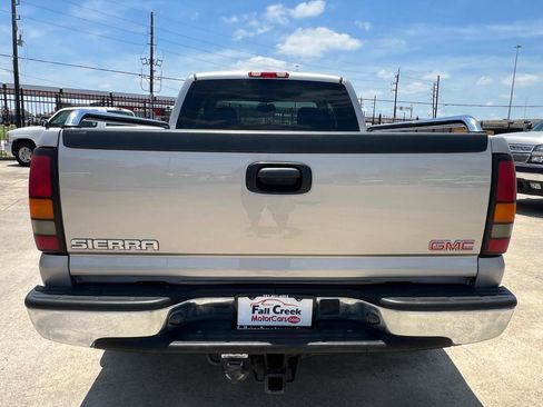 Used 2004 GMC Sierra 1500 SLE w/ Safe And Sound Package RWD image 5