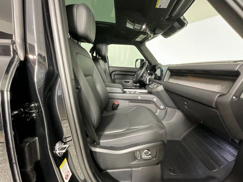 Used 2025 Land Rover Defender 130 V8 image 22