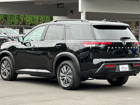 Used 2025 Nissan Pathfinder SV AWD/4WD image 6