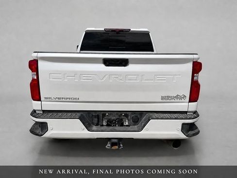 Used 2023 Chevrolet Silverado 2500 High Country w/ Z71 Off-Road Package AWD/4WD image 5
