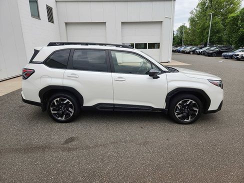 Used 2025 Subaru Forester Limited AWD/4WD image 7