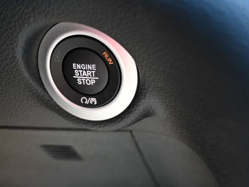 New 2026 Chrysler Pacifica Select image 13