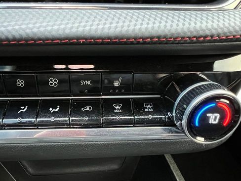 Used 2025 Chevrolet Equinox RS image 36