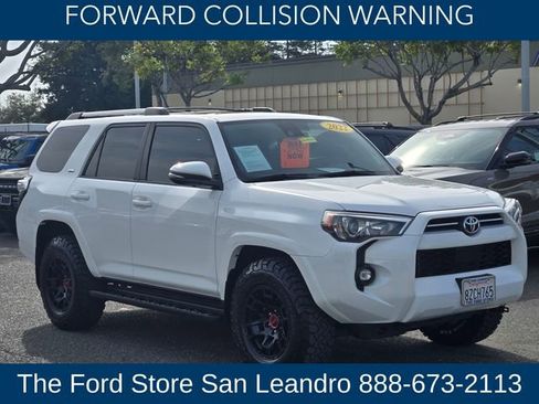 Used 2022 Toyota 4Runner SR5 Premium image 8