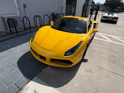 Used 2017 Ferrari 488 Spider RWD image 1