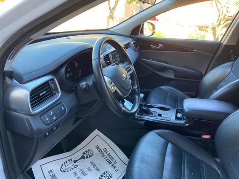 Used 2020 Kia Sorento EX FWD image 29