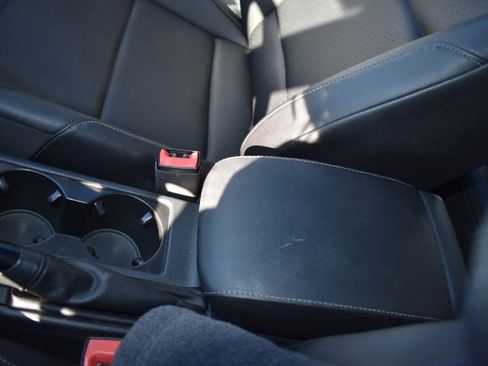 Used 2017 Volkswagen Golf S image 24