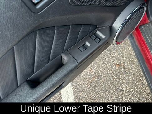 Used 2012 Ford Mustang Premium image 17