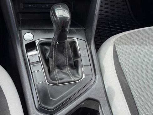 Used 2022 Volkswagen Taos S FWD image 17