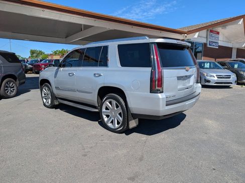 Used 2016 Cadillac Escalade Premium AWD/4WD image 5