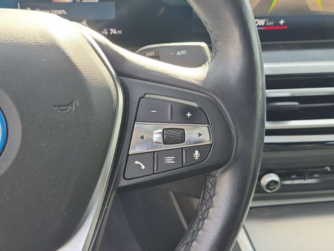 Used 2023 BMW i4 eDrive40 RWD image 19