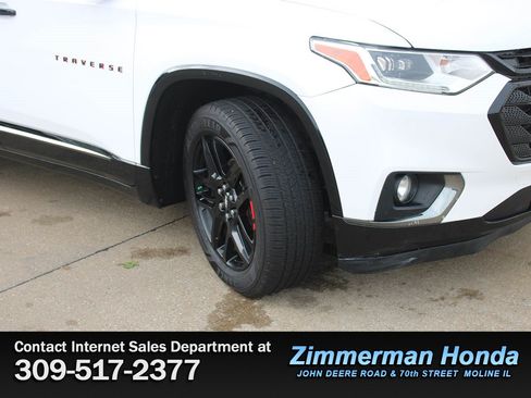 Used 2019 Chevrolet Traverse Premier w/ Redline Edition FWD image 22