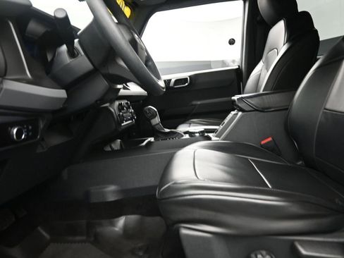 Used 2023 Ford Bronco 4-Door AWD/4WD image 13