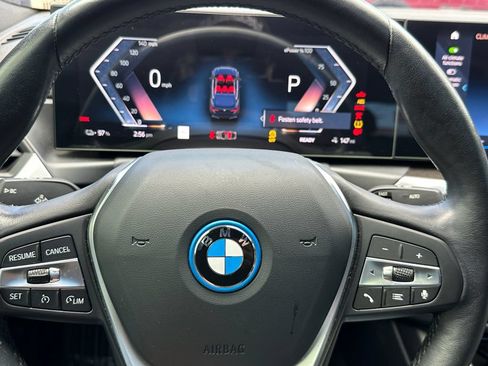 Used 2023 BMW i4 eDrive35 w/ Premium Package RWD image 26