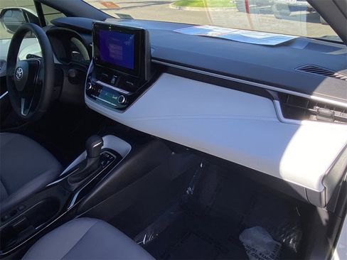 Certified 2025 Toyota Corolla SE image 15