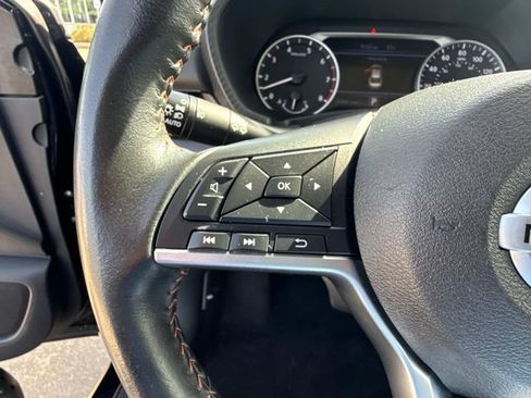 Used 2023 Nissan Sentra SR w/ Midnight Edition Package FWD image 29