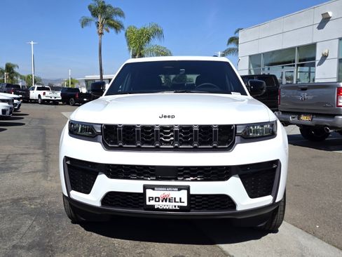 New 2026 Jeep Grand Cherokee Altitude AWD/4WD image 6