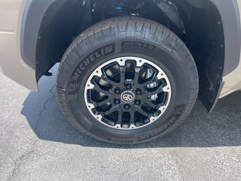 Used 2026 Toyota Tundra SR5 AWD/4WD image 10