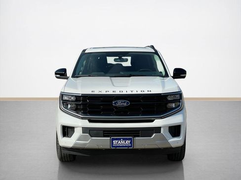 New 2026 Ford Expedition Max Platinum w/ Driver's Package image 2