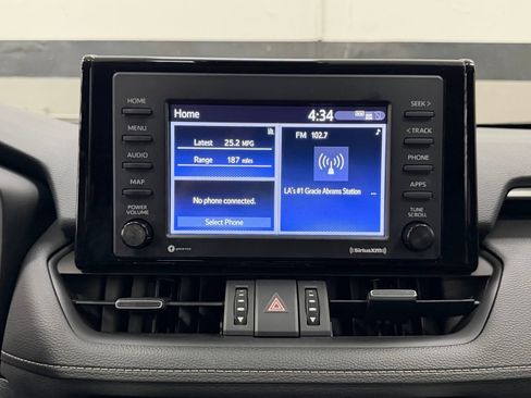Used 2022 Toyota RAV4 XLE Premium AWD/4WD image 31